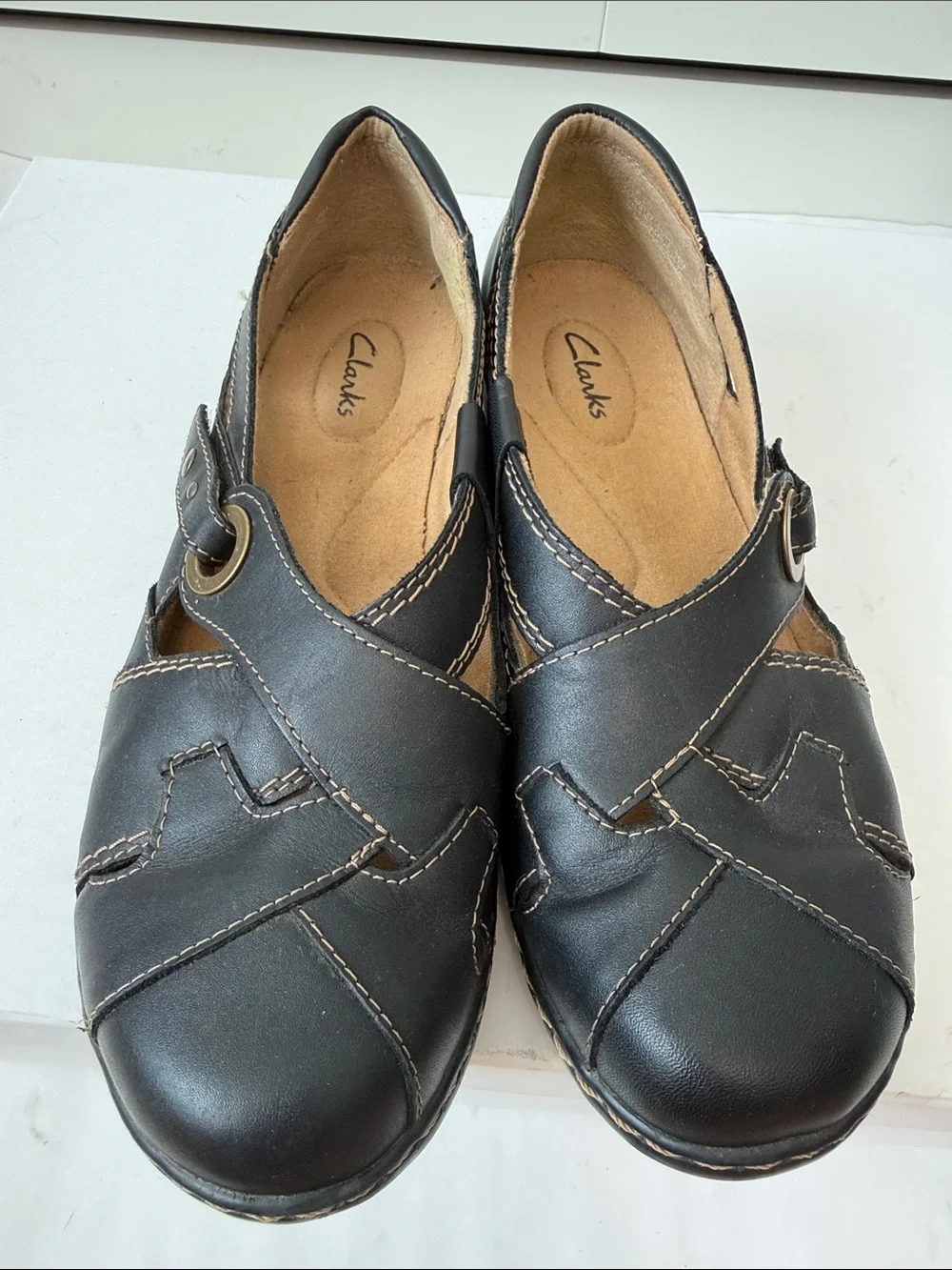 Clarks Ashland Spin Q Black Leather Mary Jane Flats with Strap